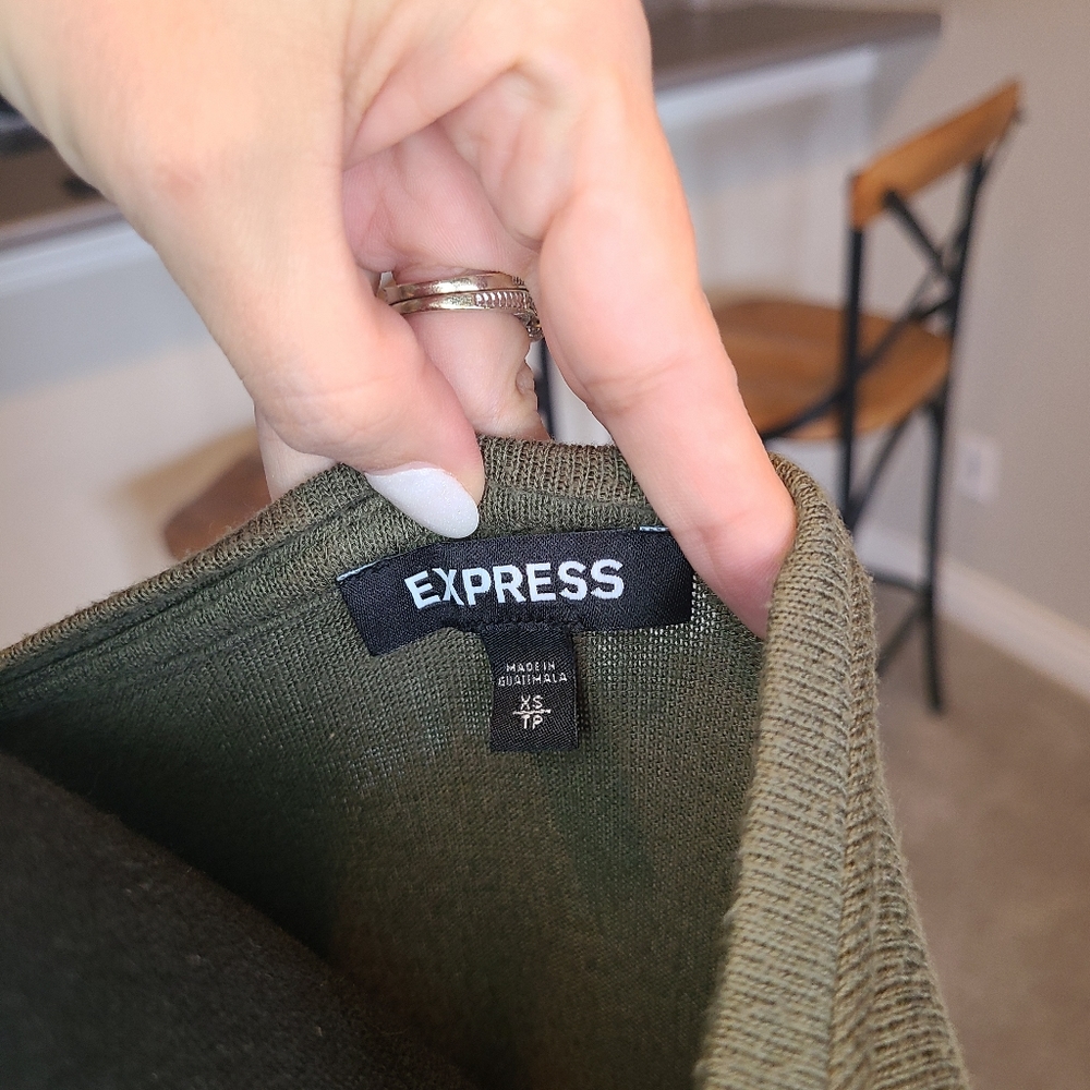 Express Blouse - Picture 6 of 6
